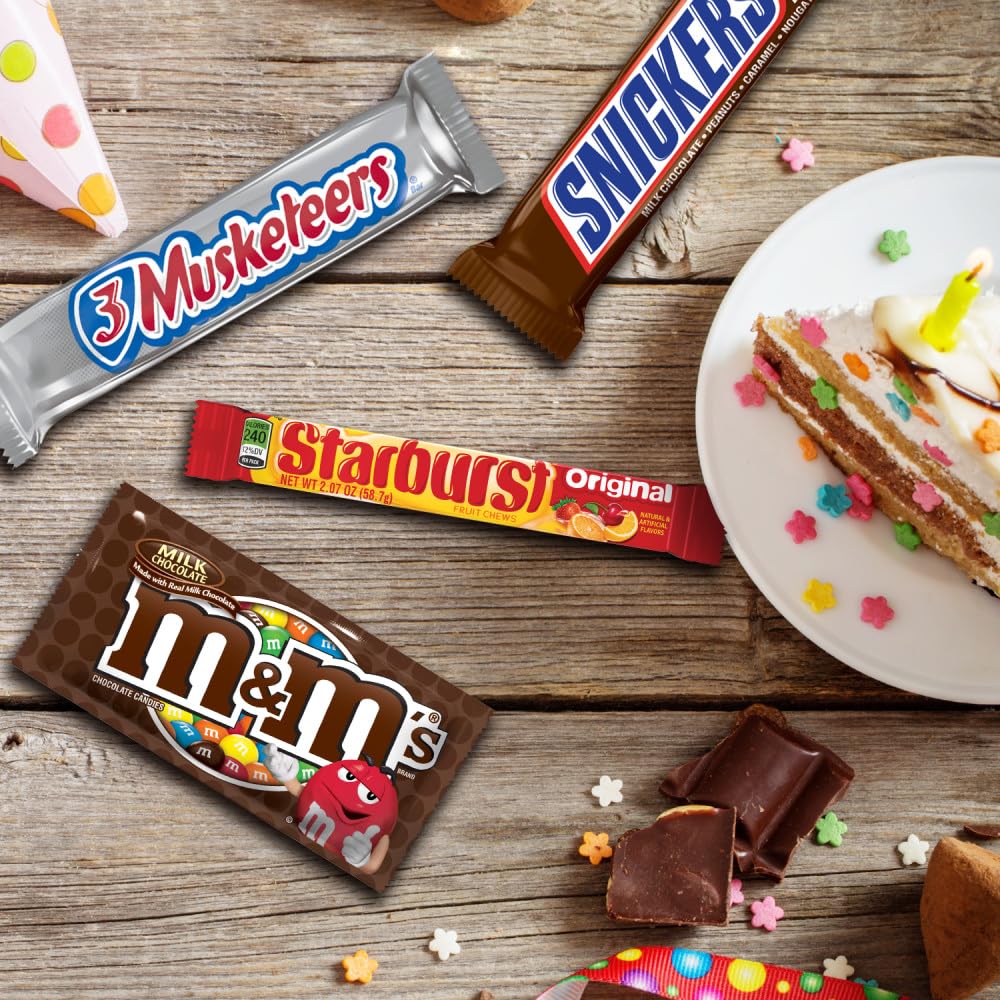 M&M'S, SNICKERS, 3 MUSKETEERS, SKITTLES & STARBURST Variety Pack Full Size Bulk Candy Assortment, 56.11 oz, 30 Bars - Image 5